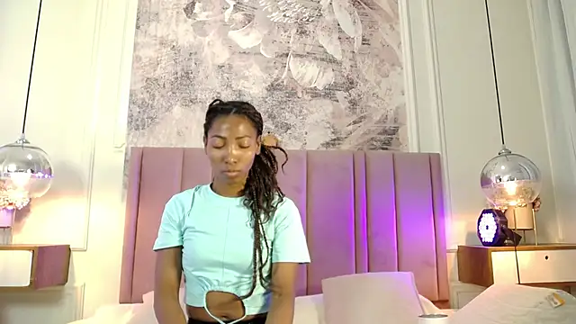 Snapshot of SabrinaDevill chatting on June 30, 1:23 pm SabrinaDevill online show from June 30, 1:23 pm