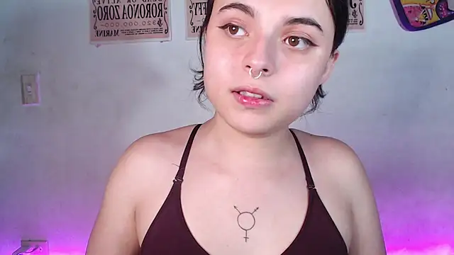 elizabethtaylorxxx online show from January 3, 12:22 am