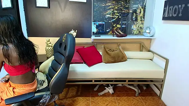 enderlis online show from February 11, 1:20 am