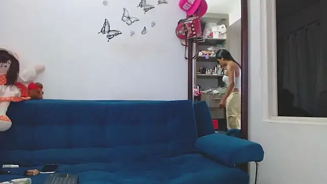 Snapshot of golositha29 chatting on February 6, 1:21 am golositha29 online show from February 6, 1:21 am