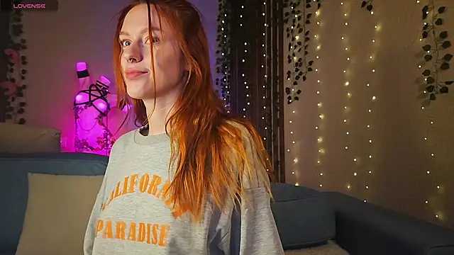  SweetFox  online show from November 12, 7:24 pm