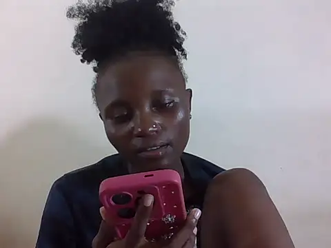 Snapshot of SexyNeedle22 chatting on June 27, 6:46 pm SexyNeedle22 online show from June 27, 6:46 pm