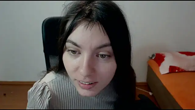 CuteJollie4U online show from December 2, 9:17 pm