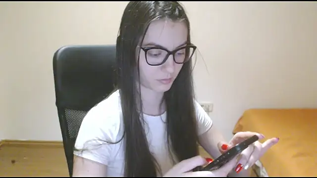 CuteJollie4U online show from February 9, 6:05 pm