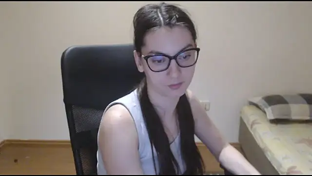 CuteJollie4U online show from March 7, 12:48 am