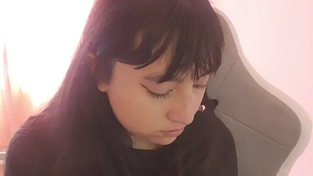 emitaa17228o online show from June 13, 7:01 pm
