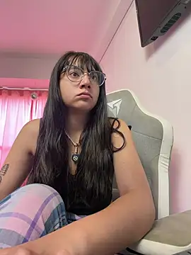 emitaa17228o online show from July 12, 7:16 pm