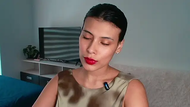 Snapshot of oxiris_1 chatting on March 31, 5:24 pm oxiris 1 online show from March 31, 5:24 pm