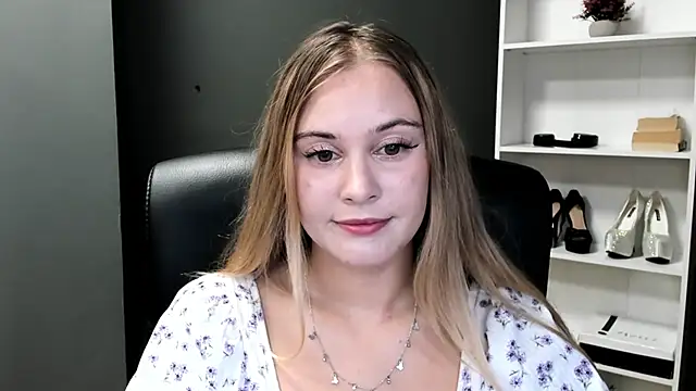 kitty valeria online show from July 5, 1:40 pm