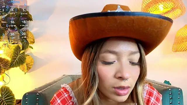 Victoria Adams14 online show from February 16, 3:35 am