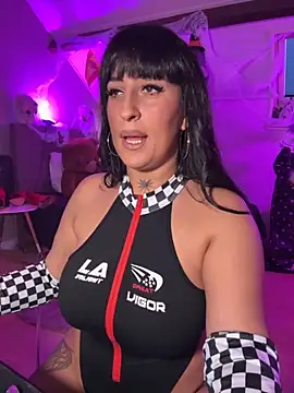 CarolaDrago online show from October 24, 4:36 pm