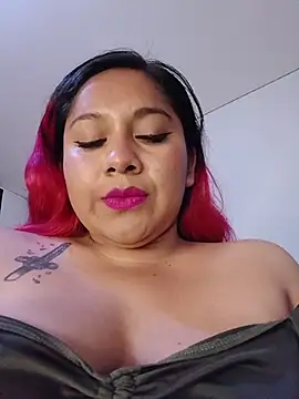 olivia stylinnson online show from June 28, 9:54 pm