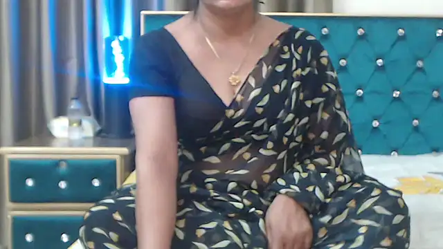 desi-maisa130 online show from February 27, 8:20 pm