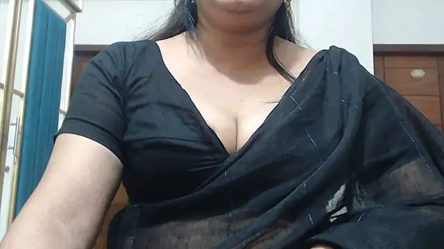 desi-maisa130 online show from May 15, 5:20 pm