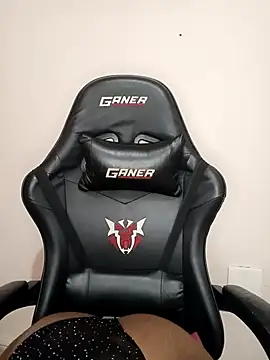 Snapshot of charmainexxx chatting on February 25, 11:25 pm charmainexxx online show from February 25, 11:25 pm