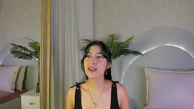 Snapshot of Susana_Sanchez chatting on May 17, 4:10 am Susana Sanchez online show from May 17, 4:10 am