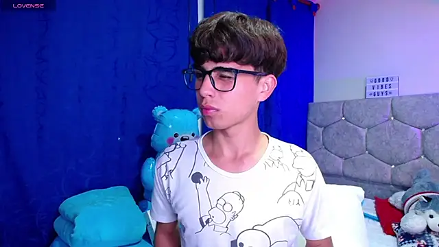 OwenBluee online show from December 12, 12:27 am