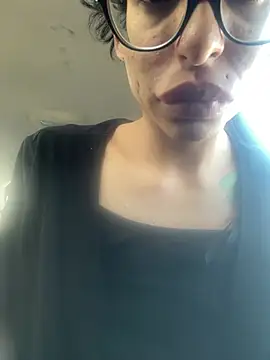 myloveforyouu online show from March 22, 11:30 pm