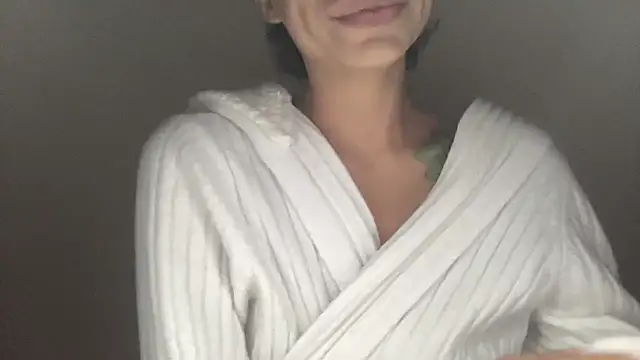 myloveforyouu online show from April 11, 12:53 pm