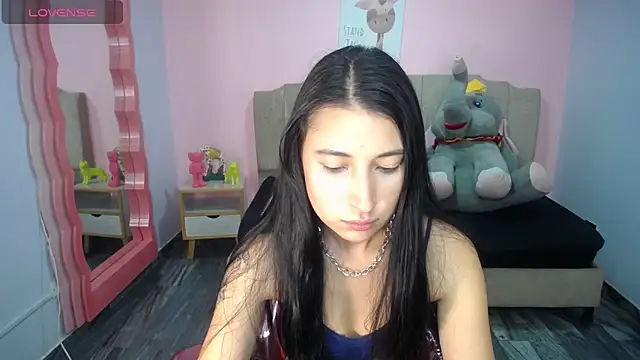 lizzyluk ch online show from February 18, 4:26 pm