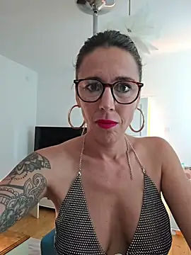 Snapshot of Klamsine chatting on July 29, 5:38 am Klamsine online show from July 29, 5:38 am