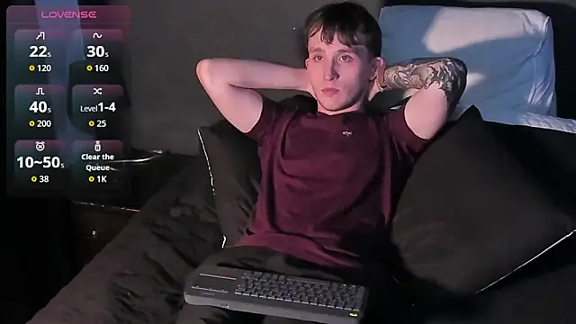 Dylanwhite23  online show from January 6, 12:47 am