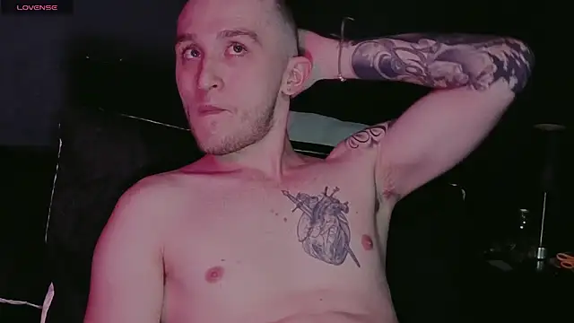 Dylanwhite23  online show from February 4, 3:45 am