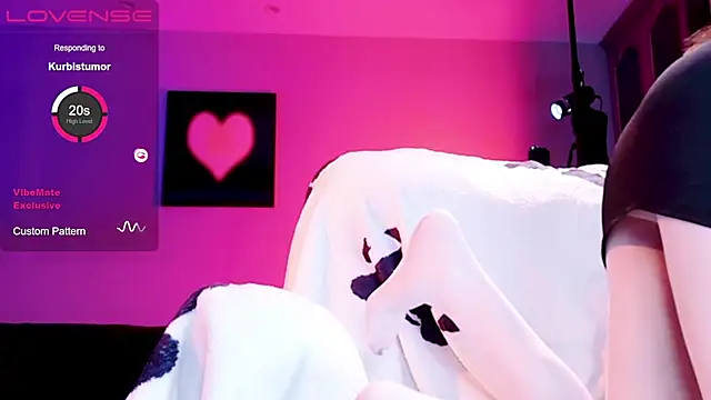 JoooJo  online show from February 11, 8:42 pm