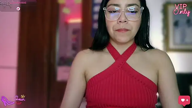 LauGrayJ online show from April 6, 1:14 am