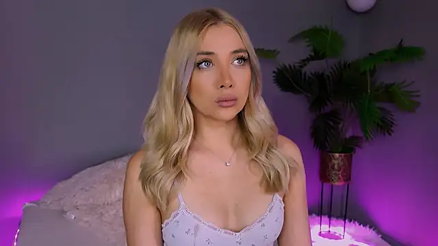 Jessielle online show from May 8, 6:08 am