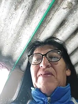 clarita 01 online show from October 27, 11:47 am