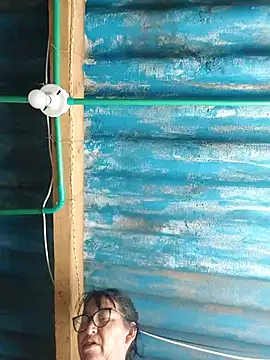 clarita 01 online show from January 6, 1:04 pm