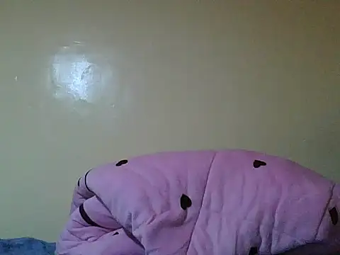 Snapshot of clakemmy250 chatting on January 4, 8:59 pm clakemmy250 online show from January 4, 8:59 pm