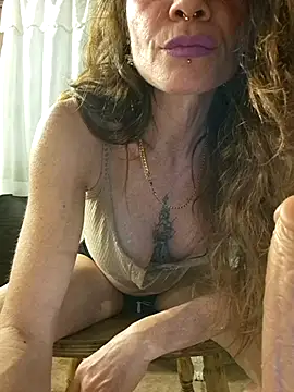 vampvanna23 online show from May 27, 10:29 pm