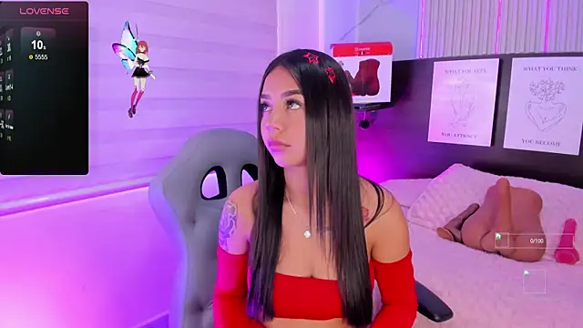 Snapshot of Violet_spencer chatting on October 23, 7:45 pm Violet spencer online show from October 23, 7:45 pm