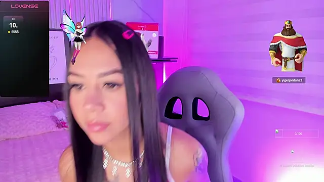 Snapshot of Violet_spencer chatting on October 28, 1:09 am Violet spencer online show from October 28, 1:09 am