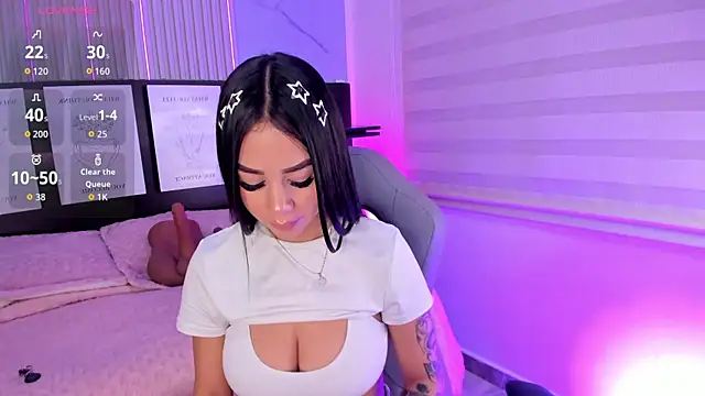 Snapshot of Violet_spencer chatting on December 20, 10:17 pm Violet spencer online show from December 20, 10:17 pm