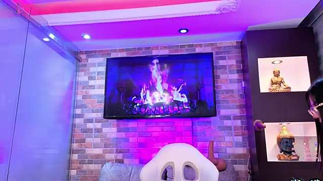 Snapshot of Violet_spencer chatting on February 13, 3:02 am Violet spencer online show from February 13, 3:02 am