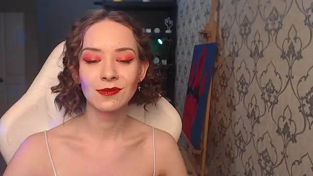 FascinatingEyess online show from May 4, 7:21 pm