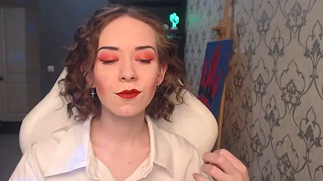 Snapshot of FascinatingEyess chatting on June 2, 7:49 pm FascinatingEyess online show from June 2, 7:49 pm