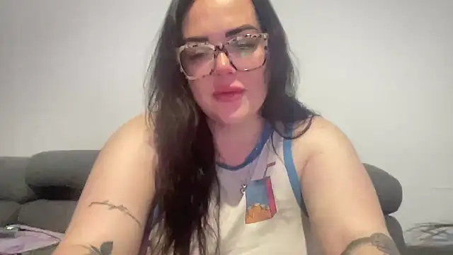Snapshot of clara_lu chatting on May 19, 5:14 am clara lu online show from May 19, 5:14 am