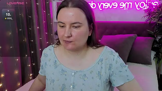 FeralPeach online show from May 28, 6:32 am