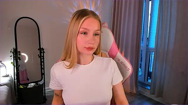 Eva Davi online show from March 9, 3:16 pm