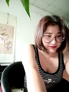 Snapshot of Rose_DiDi chatting on April 27, 6:55 am Rose DiDi online show from April 27, 6:55 am