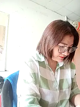 Snapshot of Rose_DiDi chatting on April 28, 3:33 am Rose DiDi online show from April 28, 3:33 am