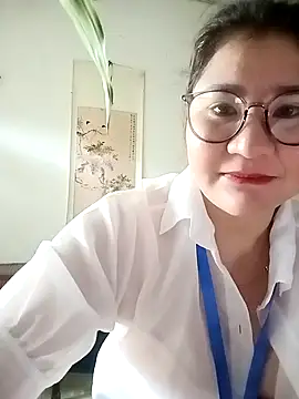 Snapshot of Rose_DiDi chatting on April 29, 3:43 am Rose DiDi online show from April 29, 3:43 am