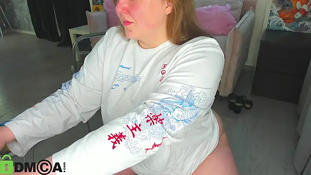 Ruth Oliver online show from April 11, 1:10 am