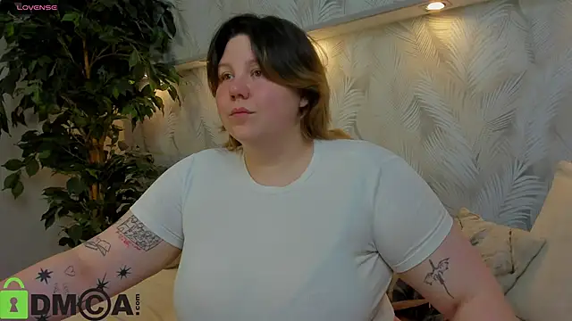 Snapshot of Ruth_Oliver chatting on July 2, 1:05 am Ruth Oliver online show from July 2, 1:05 am