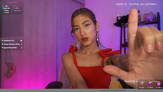 MissKorah online show from July 10, 11:18 pm