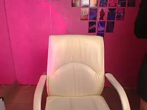 Lissmilf online show from March 22, 1:03 pm